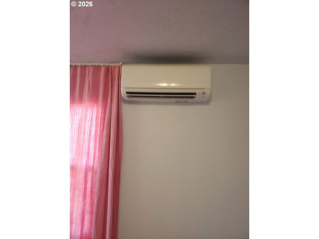 1441 W MAIN St, Molalla, OR 97038