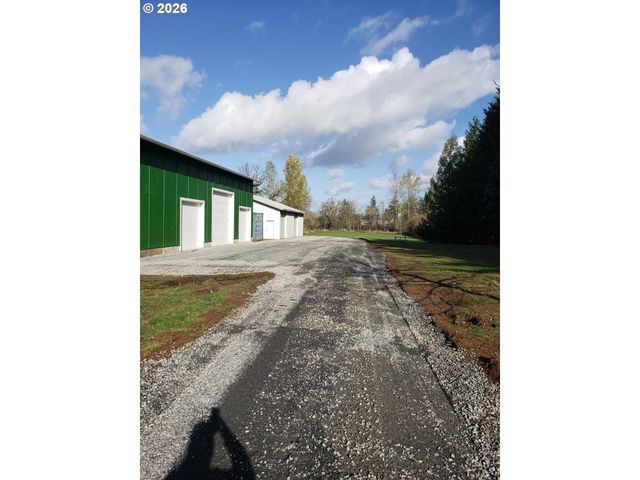 1441 W MAIN St, Molalla, OR 97038