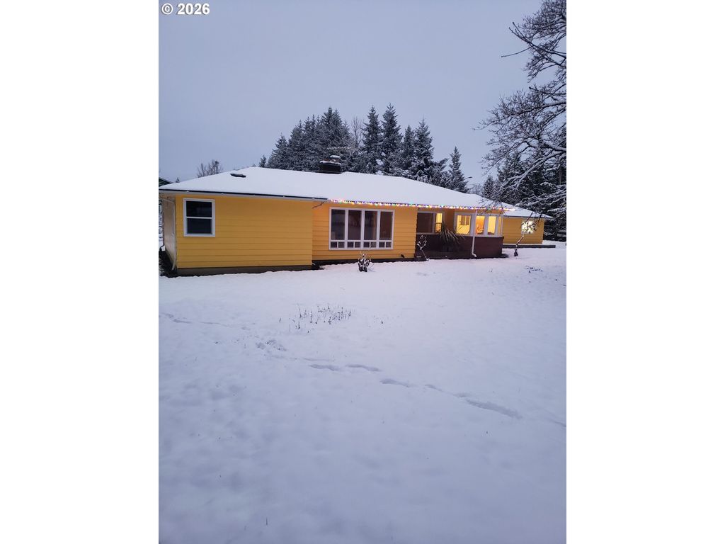 1441 W MAIN St, Molalla, OR 97038