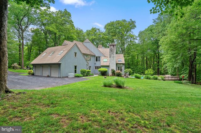 6 HUNT CLUB LN, Malvern, PA 19355