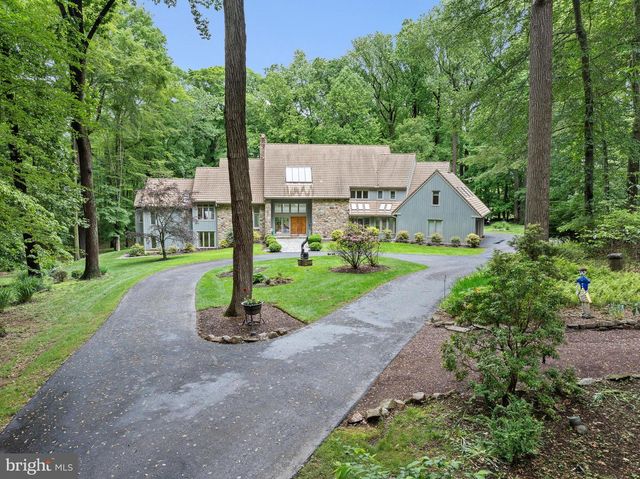 6 HUNT CLUB LN, Malvern, PA 19355