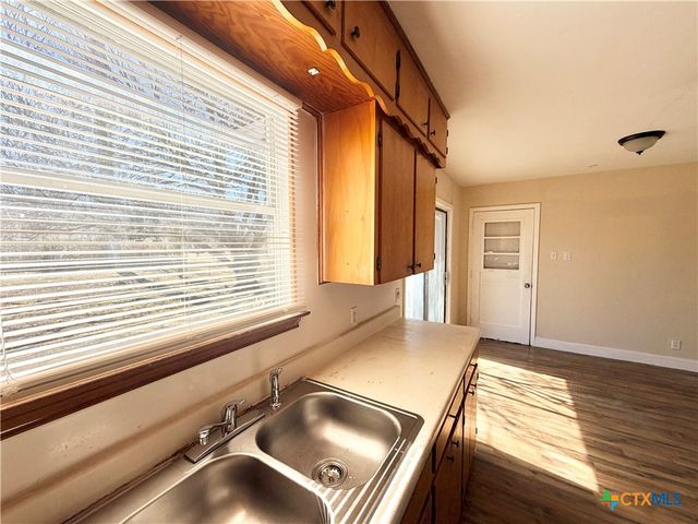 910 Leonhard Street, Copperas Cove, TX 76522