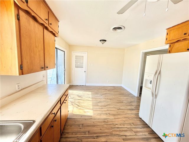 910 Leonhard Street, Copperas Cove, TX 76522