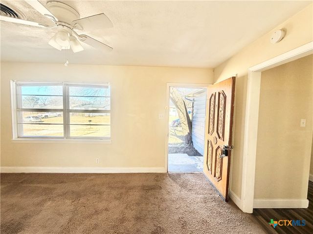 910 Leonhard Street, Copperas Cove, TX 76522