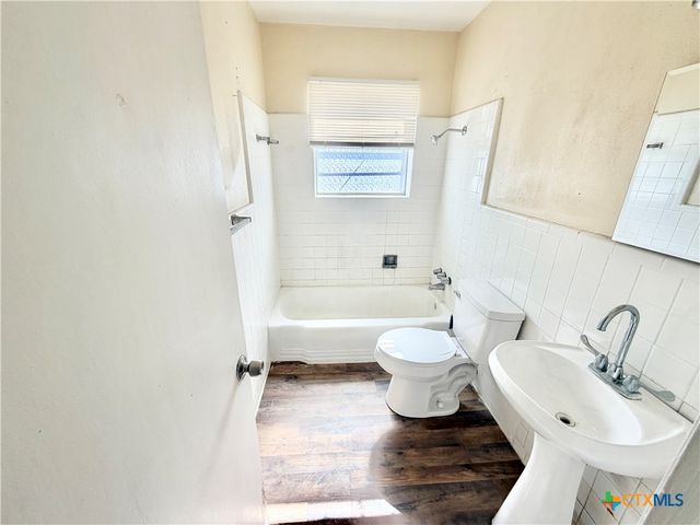 910 Leonhard Street, Copperas Cove, TX 76522