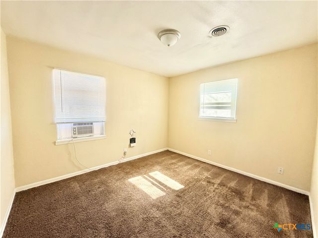 910 Leonhard Street, Copperas Cove, TX 76522