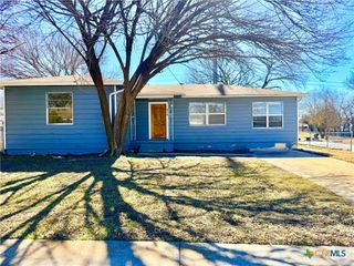 910 Leonhard Street, Copperas Cove, TX 76522