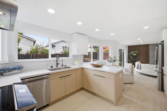 587 Chardonnay Drive, Fremont, CA 94539
