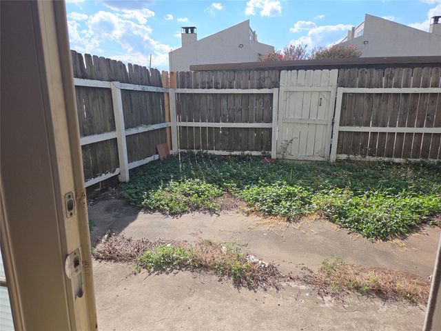 10075 Westpark Drive 40, Houston, TX 77042