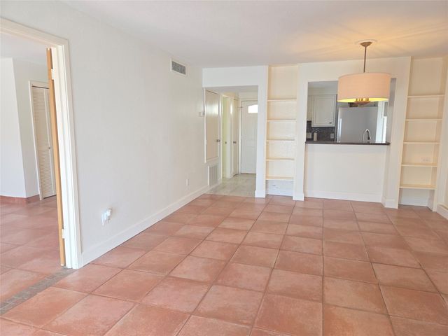 10075 Westpark Drive 40, Houston, TX 77042