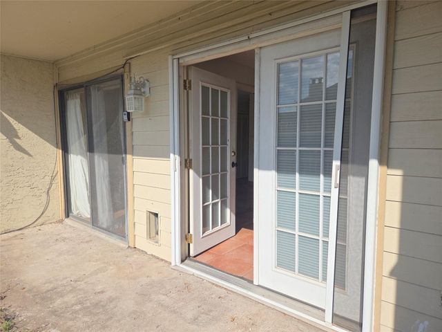 10075 Westpark Drive 40, Houston, TX 77042