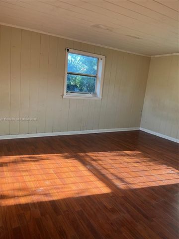 538 W 1st St, Riviera Beach, FL 33404
