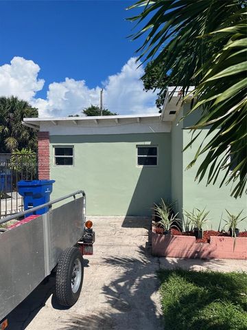 538 W 1st St, Riviera Beach, FL 33404