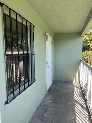 538 W 1st St, Riviera Beach, FL 33404