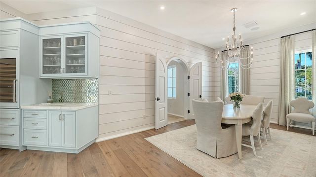 70 LIGHTHOUSE POINT DRIVE, Longboat Key, FL 34228