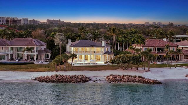 70 LIGHTHOUSE POINT DRIVE, Longboat Key, FL 34228
