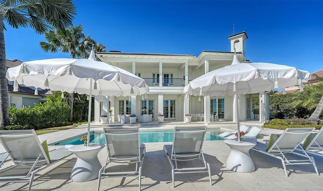 70 LIGHTHOUSE POINT DRIVE, Longboat Key, FL 34228