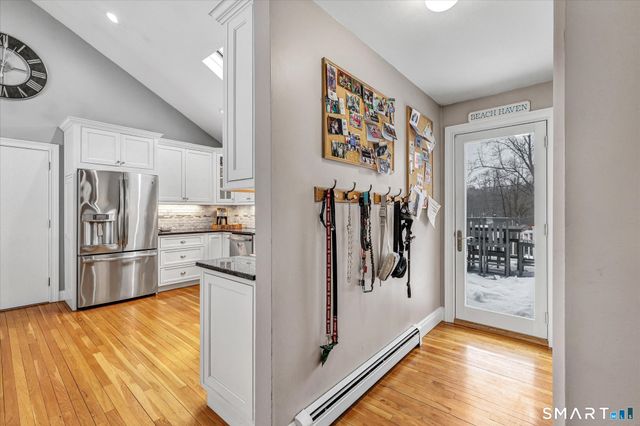 10 Doe Hollow Drive, Trumbull, CT 06611