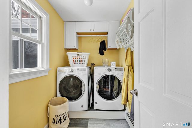 10 Doe Hollow Drive, Trumbull, CT 06611