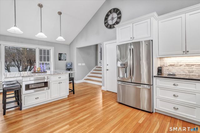 10 Doe Hollow Drive, Trumbull, CT 06611