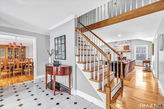 10 Doe Hollow Drive, Trumbull, CT 06611