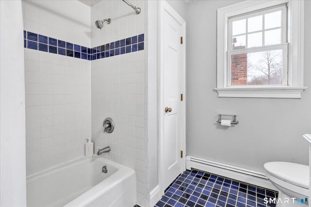 10 Doe Hollow Drive, Trumbull, CT 06611