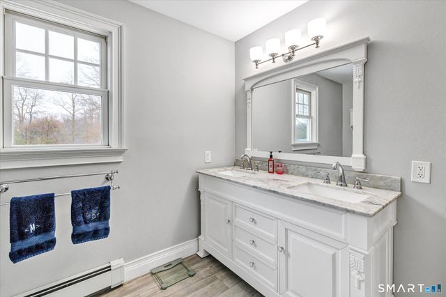 10 Doe Hollow Drive, Trumbull, CT 06611