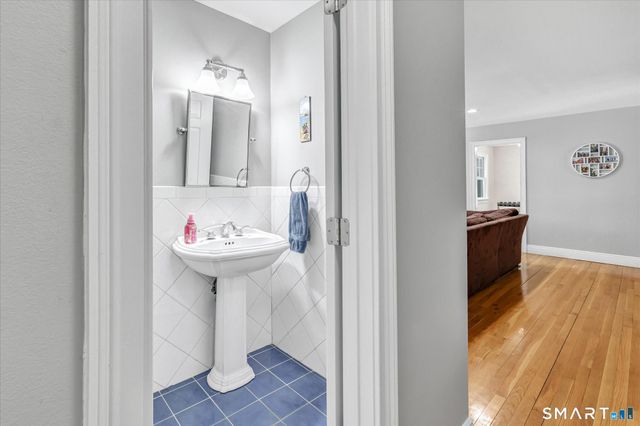 10 Doe Hollow Drive, Trumbull, CT 06611