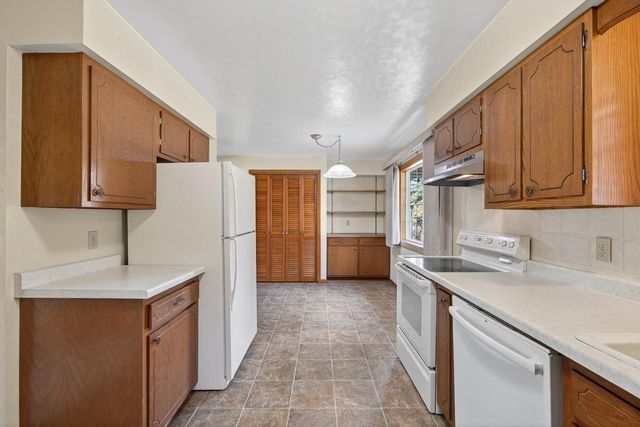 7750 DEER LANE, Wisconsin Rapids, WI 54494