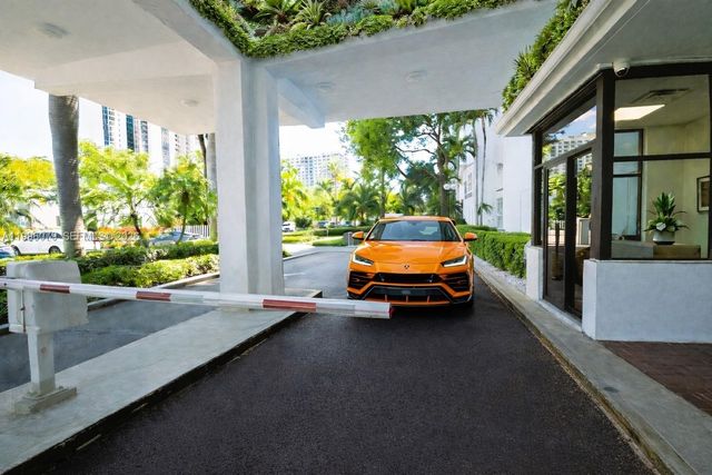 2851 NE 183rd Street 906E, Aventura, FL 33160