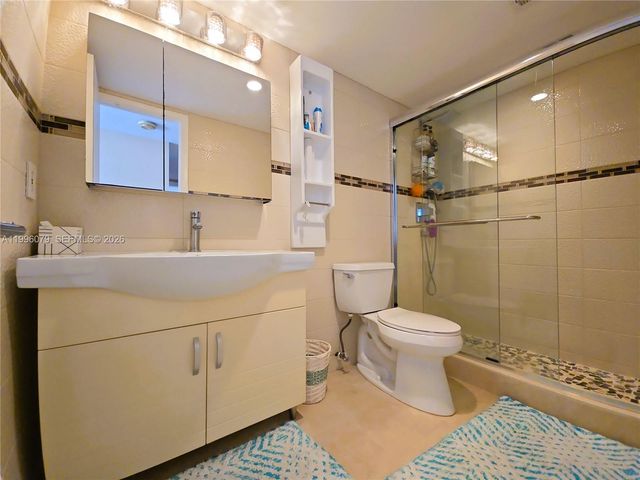 2851 NE 183rd Street 906E, Aventura, FL 33160