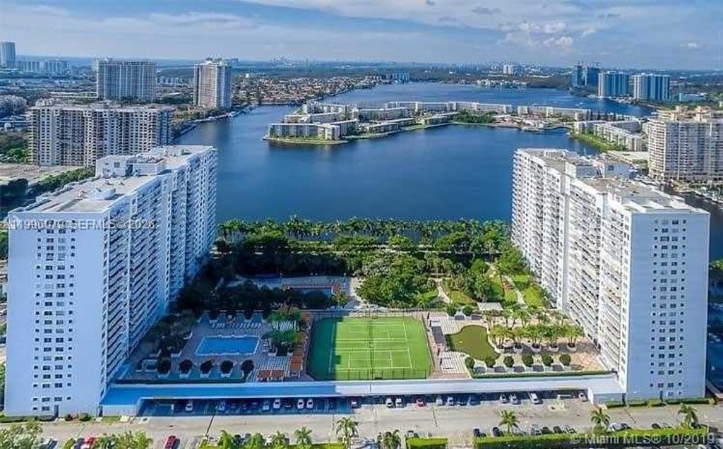 2851 NE 183rd Street 906E, Aventura, FL 33160