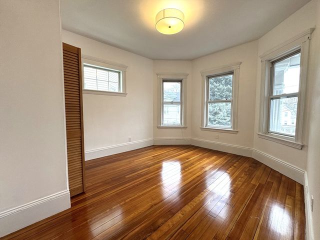 67 Washburn Ave. 2, Cambridge, MA 02140