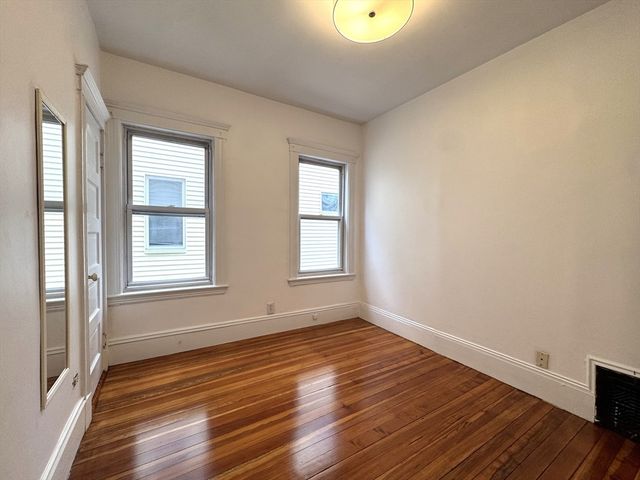 67 Washburn Ave. 2, Cambridge, MA 02140