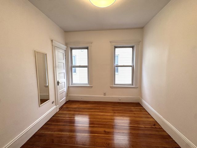 67 Washburn Ave. 2, Cambridge, MA 02140