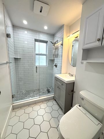 67 Washburn Ave. 2, Cambridge, MA 02140