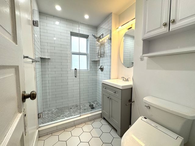 67 Washburn Ave. 2, Cambridge, MA 02140