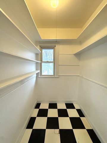 67 Washburn Ave. 2, Cambridge, MA 02140