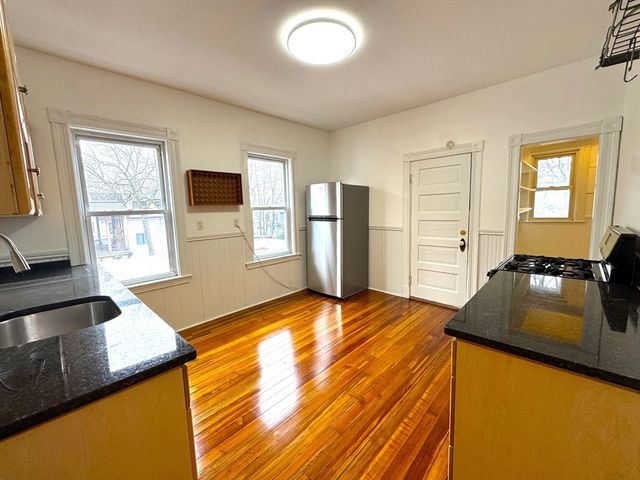 67 Washburn Ave. 2, Cambridge, MA 02140