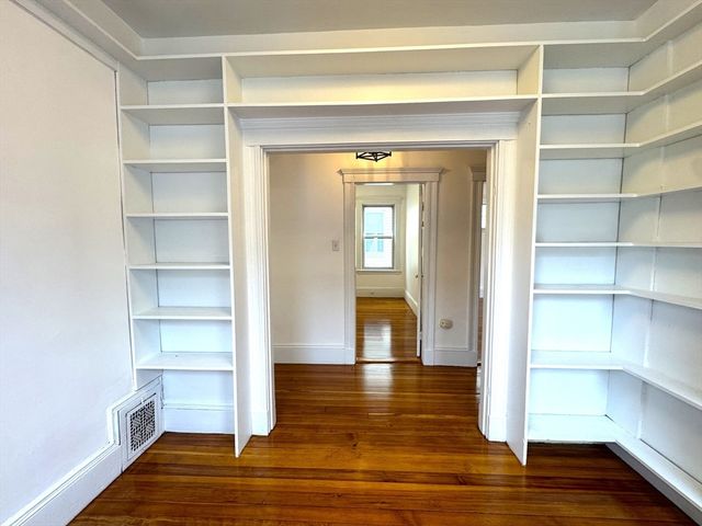 67 Washburn Ave. 2, Cambridge, MA 02140