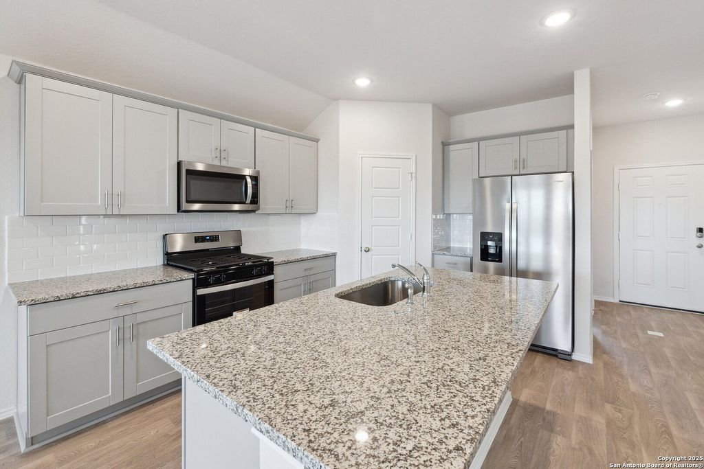 1686 kolbe, New Braunfels, TX 78130