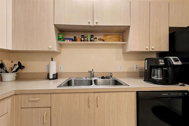1501 LAS PACOS COURT, The Villages, FL 32162