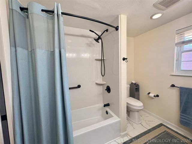 924 W Park Avenue, Checotah, OK 74426