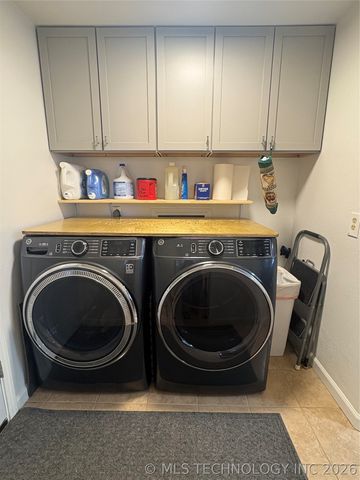 924 W Park Avenue, Checotah, OK 74426