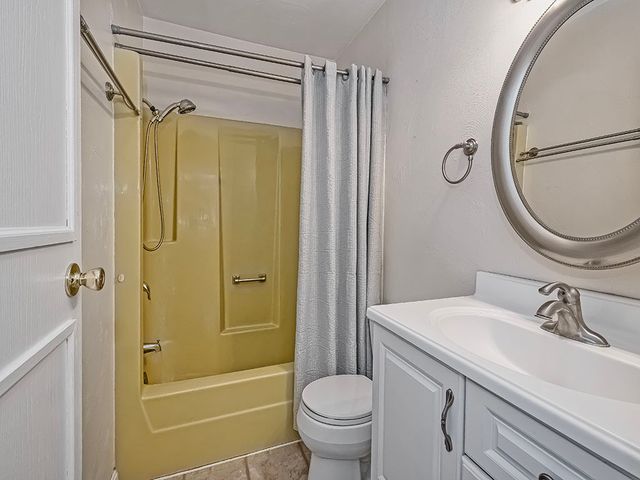 3252 Camberly DRIVE, Hampton, PA 15044