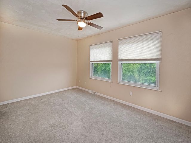 3252 Camberly DRIVE, Hampton, PA 15044