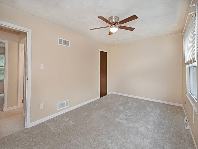 3252 Camberly DRIVE, Hampton, PA 15044