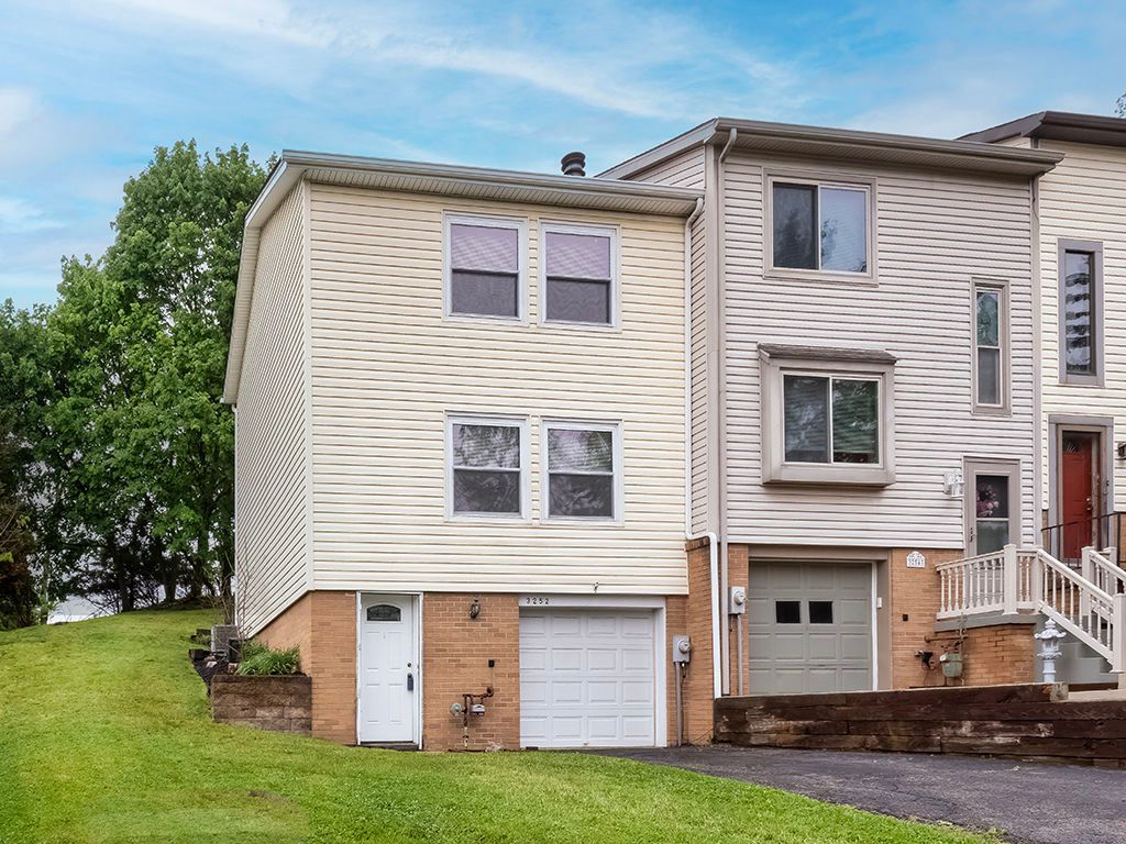 3252 Camberly DRIVE, Hampton, PA 15044
