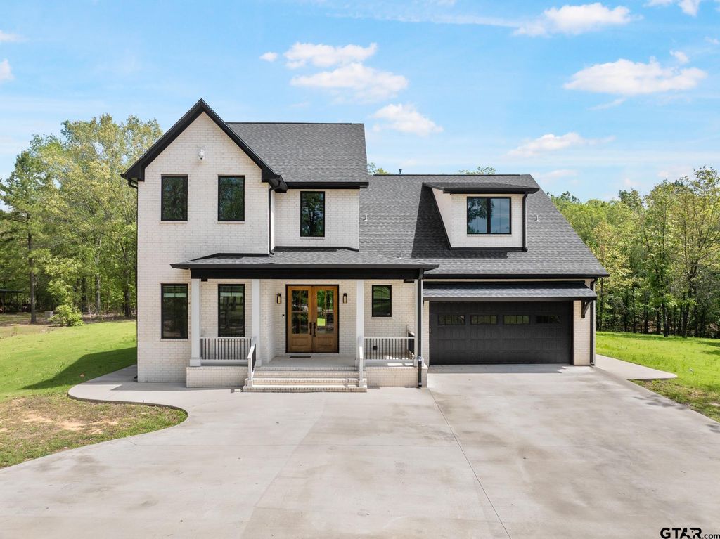 1013 County Road 4420, Mt Pleasant, TX 75455