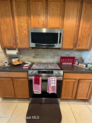 1121 Morgan Circle NE, Palm Bay, FL 32905